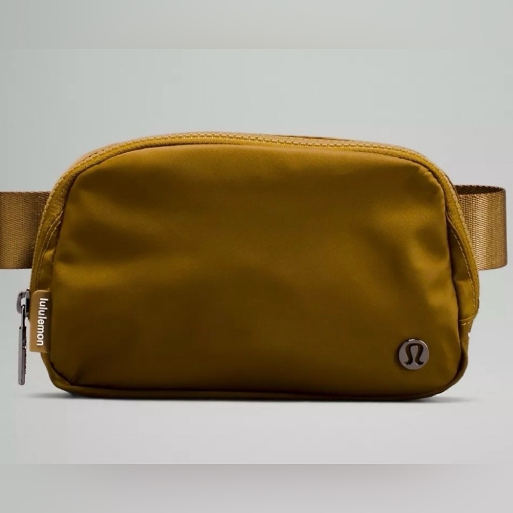 LULULEMON BELT BAG
